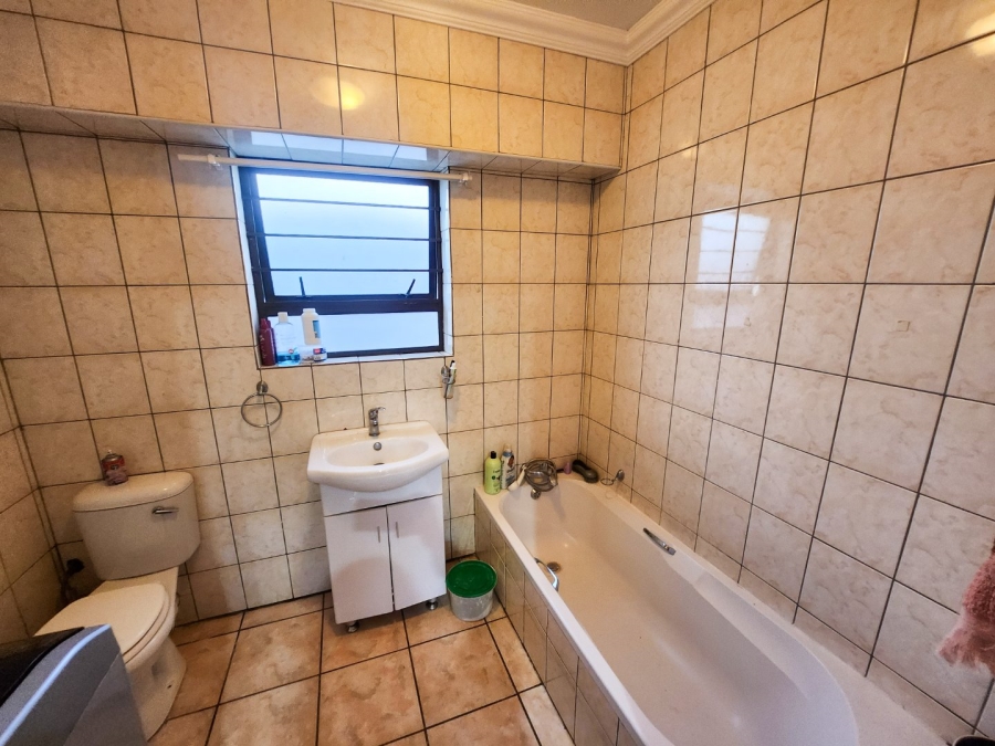 2 Bedroom Property for Sale in Flamwood North West